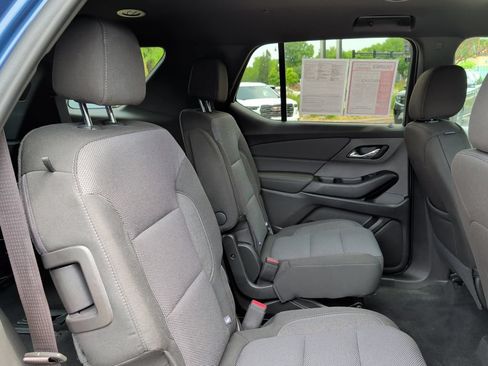 Used 2023 Chevrolet Traverse LT AWD/4WD image 35