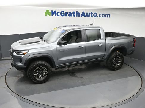 Used 2024 Chevrolet Colorado ZR2 w/ ZR2 Convenience Package III AWD/4WD image 16