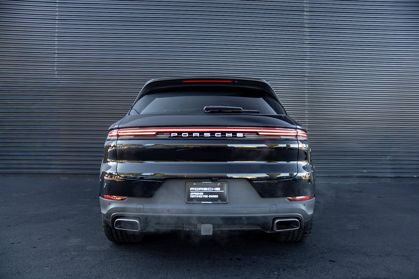 Used 2024 Porsche Cayenne AWD/4WD image 29