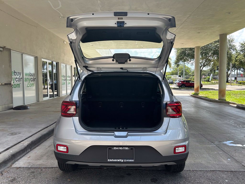 Used 2026 Hyundai Venue SEL FWD image 30