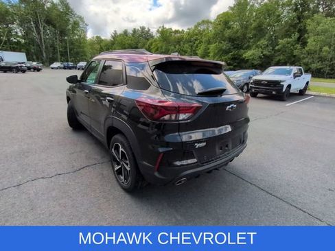 Certified 2021 Chevrolet TrailBlazer RS w/ Sun and Liftgate Package AWD/4WD image 3