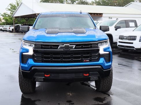 Used 2024 Chevrolet Silverado 1500 LT Trail Boss w/ Convenience Package II AWD/4WD image 4