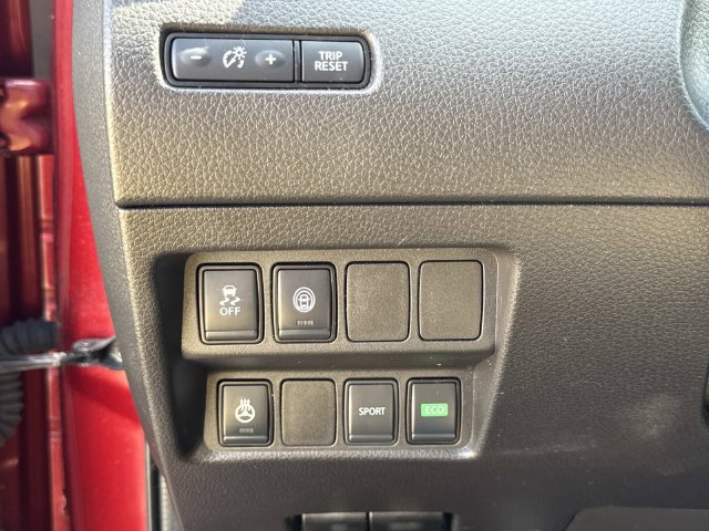 Used 2020 Nissan Rogue Sport SV w/ All-Weather Package FWD image 26