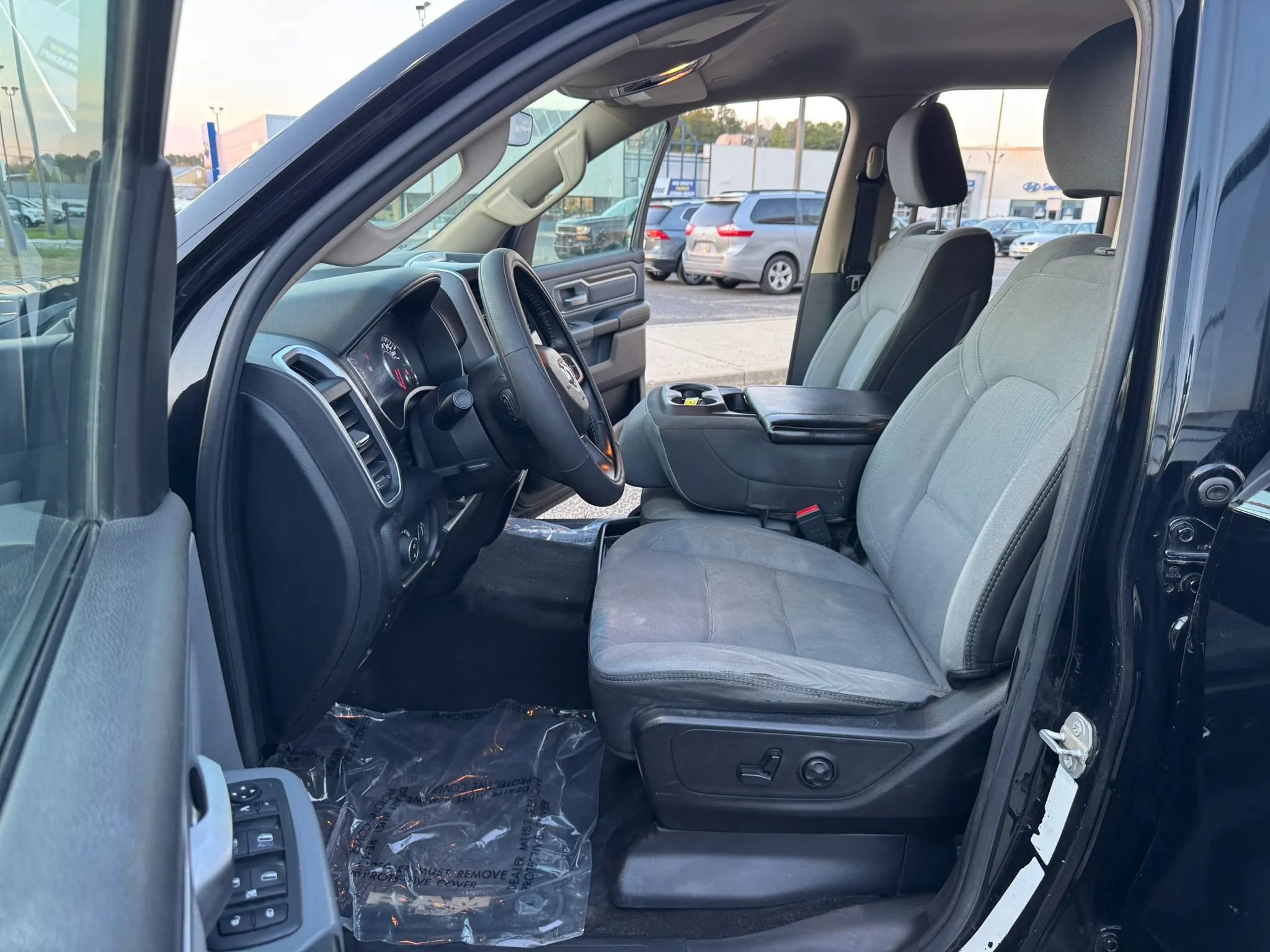 Used 2020 RAM 1500 Big Horn AWD/4WD image 10