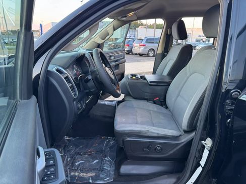 Used 2020 RAM 1500 Big Horn AWD/4WD image 10