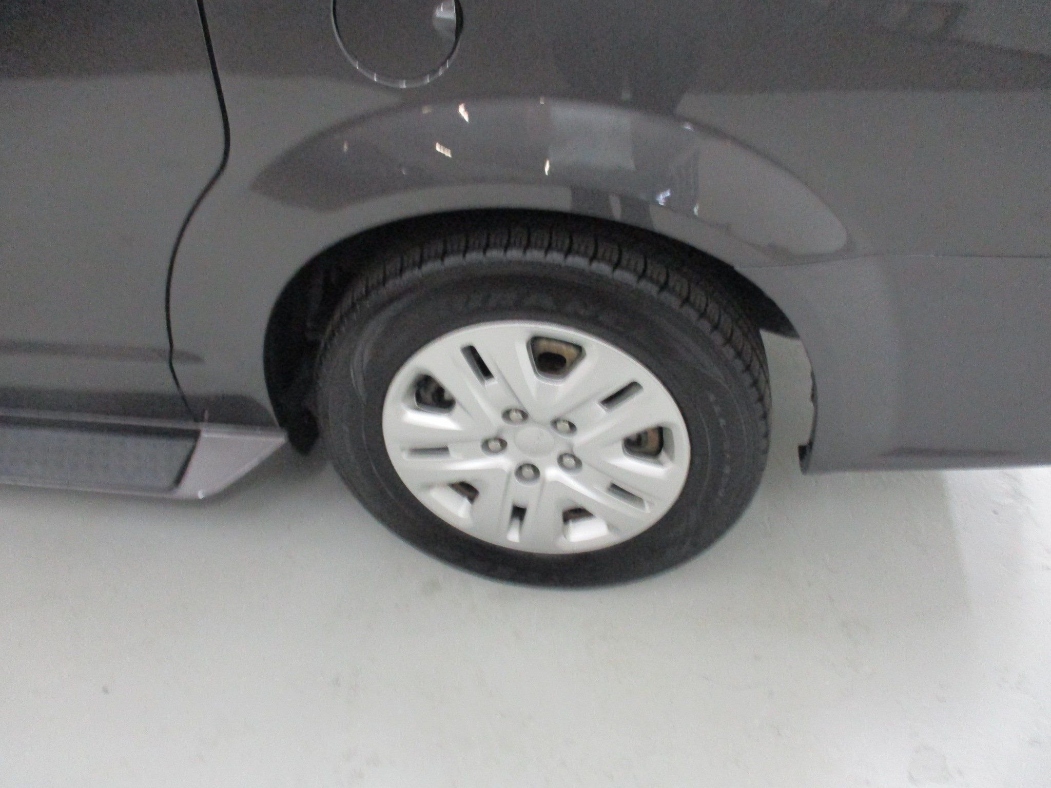 Used 2019 Dodge Grand Caravan SE w/ UConnect Hands-Free Group FWD image 10