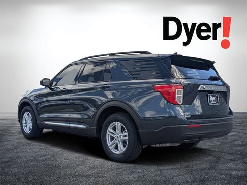 Used 2023 Ford Explorer XLT AWD/4WD image 6