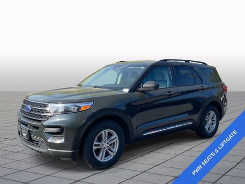 Certified 2022 Ford Explorer XLT RWD image 3