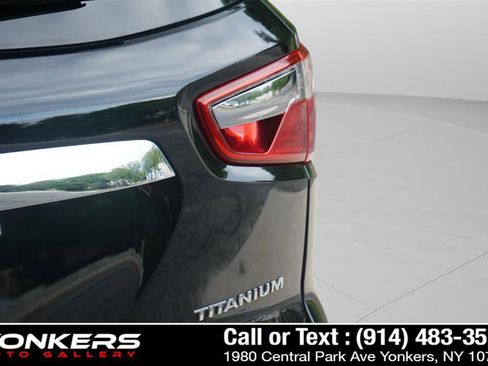 Used 2021 Ford EcoSport Titanium image 20