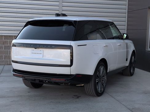 New 2026 Land Rover Range Rover SE image 5