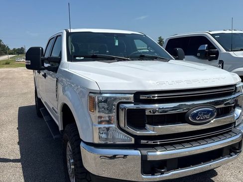 Used 2022 Ford F250 XLT AWD/4WD image 2