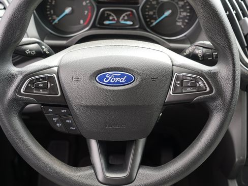 Used 2019 Ford Escape SE FWD image 22