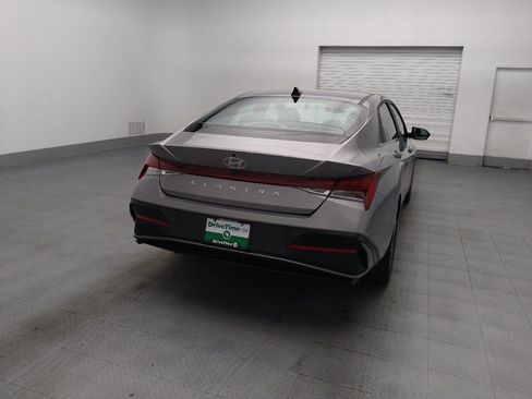 Used 2025 Hyundai Elantra SEL FWD image 7
