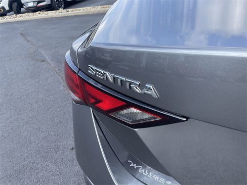 Used 2024 Nissan Sentra SV image 7