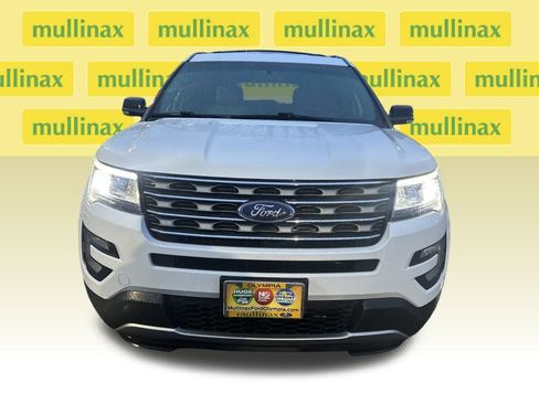 Used 2016 Ford Explorer XLT image 15