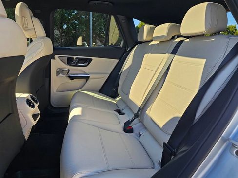 Used 2026 Mercedes-Benz GLC 300 image 19
