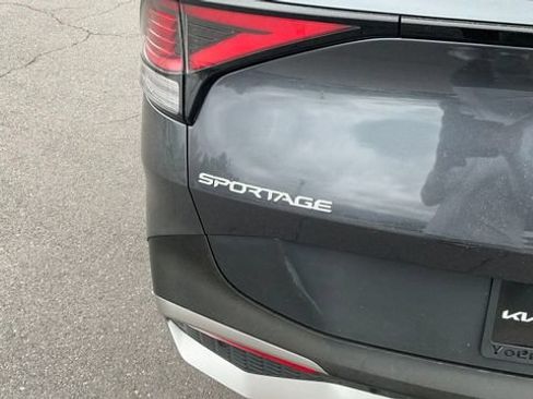 Certified 2023 Kia Sportage LX FWD image 14