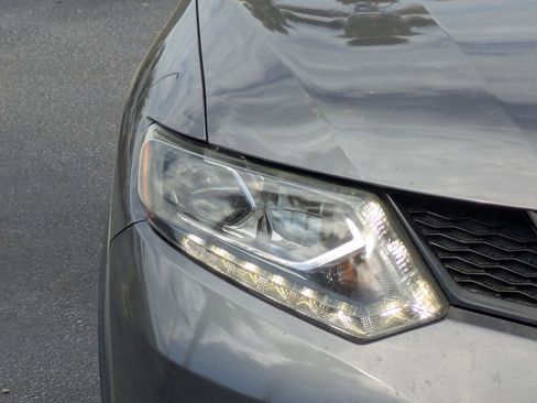 Used 2016 Nissan Rogue SL w/ SL Premium Package image 10