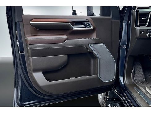 Used 2025 GMC Sierra 3500 Denali w/ Denali Reserve Package image 21