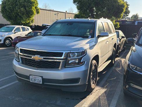 Used 2017 Chevrolet Tahoe LT image 2