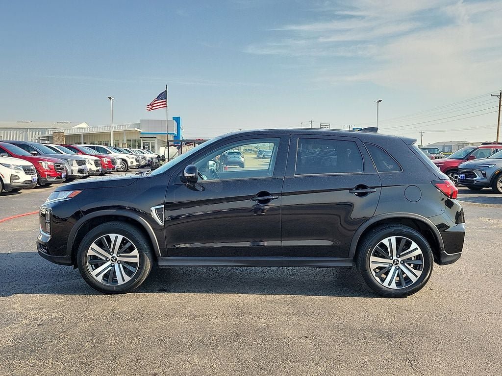 Used 2024 Mitsubishi Outlander Sport SE AWD/4WD image 3