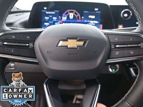 Used 2025 Chevrolet Traverse LT FWD image 10