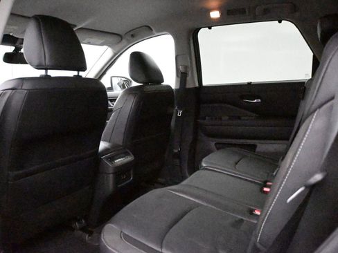 Used 2022 Nissan Pathfinder SL w/ SL Black Package image 11
