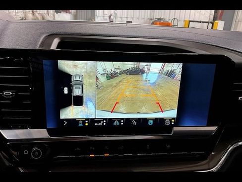 Certified 2022 Chevrolet Silverado 1500 High Country w/ High Country Premium Package image 17