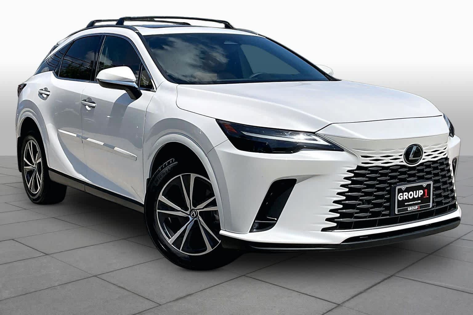 Used 2023 Lexus RX 350 Premium w/ Accessory Package (A2) FWD image 3