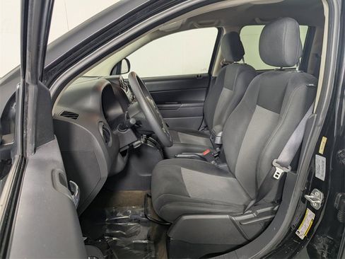 Used 2017 Jeep Compass Sport w/ Power Value Group image 12