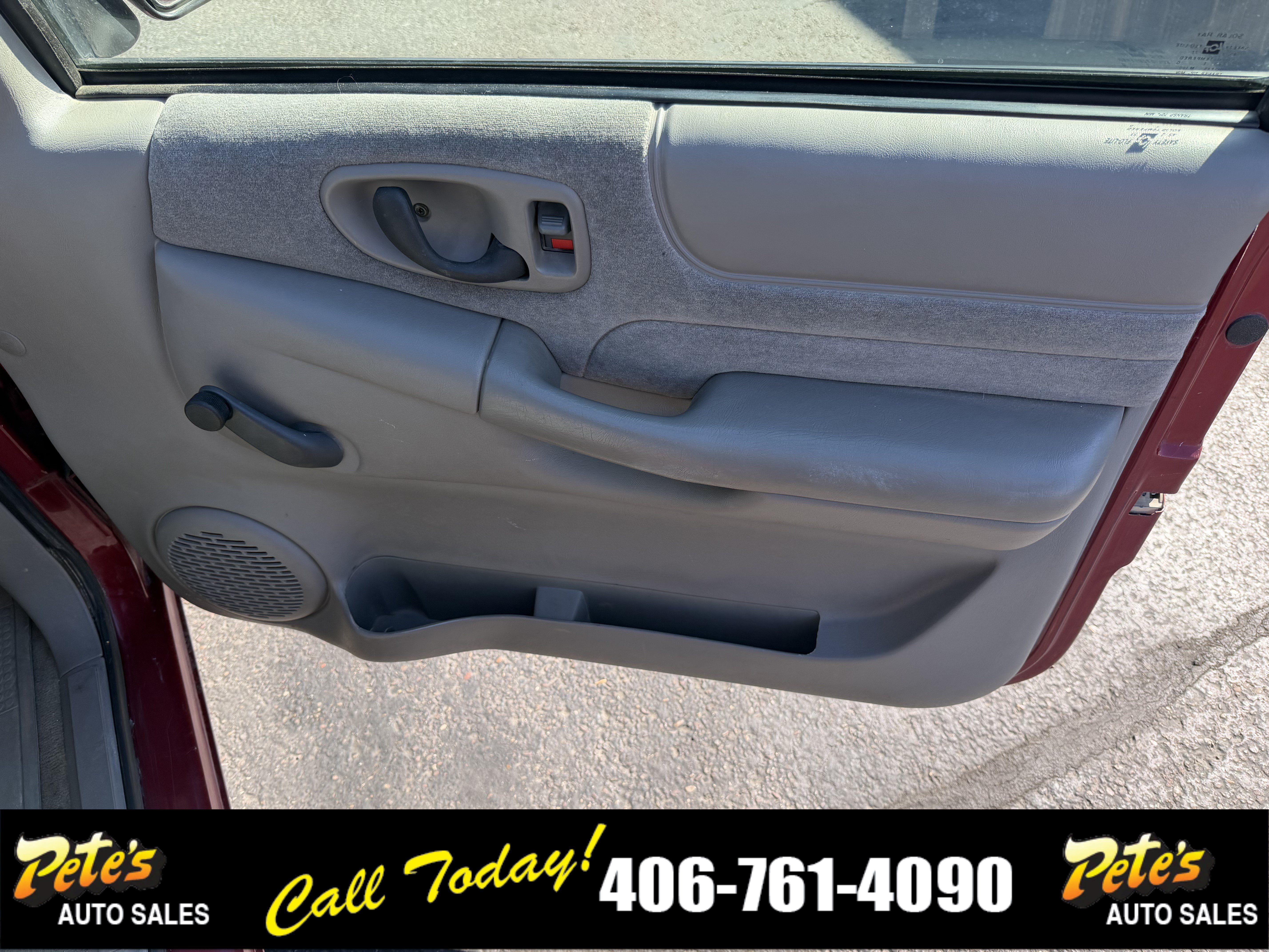 Used 2001 Chevrolet S10 Pickup LS w/ Preferred Equipment Group RWD image 25