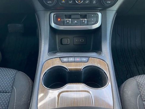 Used 2020 GMC Acadia SLE w/ LPO, Floor Liner Package FWD image 21