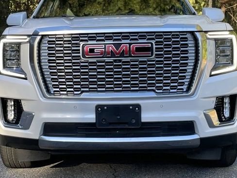 Used 2022 GMC Yukon XL Denali w/ Max Trailering Package image 13