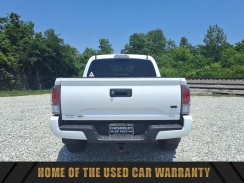 Used 2021 Toyota Tacoma TRD Sport image 10