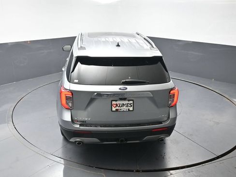 Used 2022 Ford Explorer Limited w/ Equipment Group 301A AWD/4WD image 49