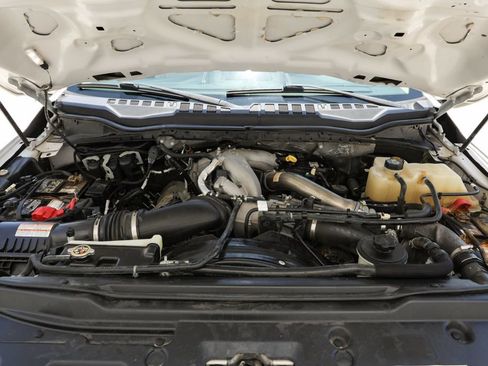 Used 2021 Ford F450 Limited w/ FX4 Off-Road Package AWD/4WD image 18
