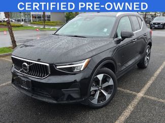 Certified 2025 Volvo XC40 B5 Core AWD/4WD video 1