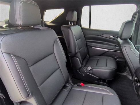 Used 2026 Chevrolet Traverse LT FWD image 20