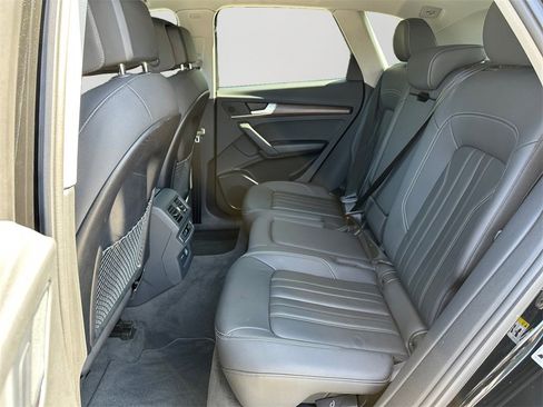 Used 2023 Audi Q5 2.0T Premium w/ Convenience Package image 15