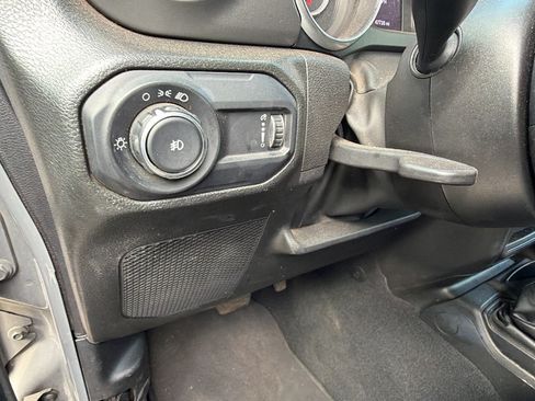 Used 2023 Jeep Wrangler Unlimited Sport AWD/4WD image 25