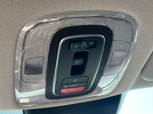 New 2026 Hyundai Elantra Limited FWD image 38