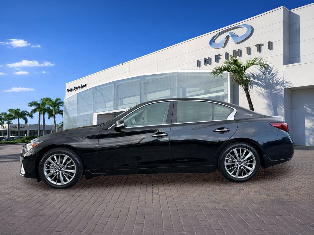 Used 2023 INFINITI Q50 Luxe w/ Cargo Package RWD image 4