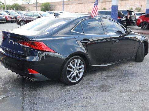 Used 2019 Lexus IS 300 RWD image 3