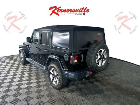 Used 2018 Jeep Wrangler Unlimited Sahara image 5