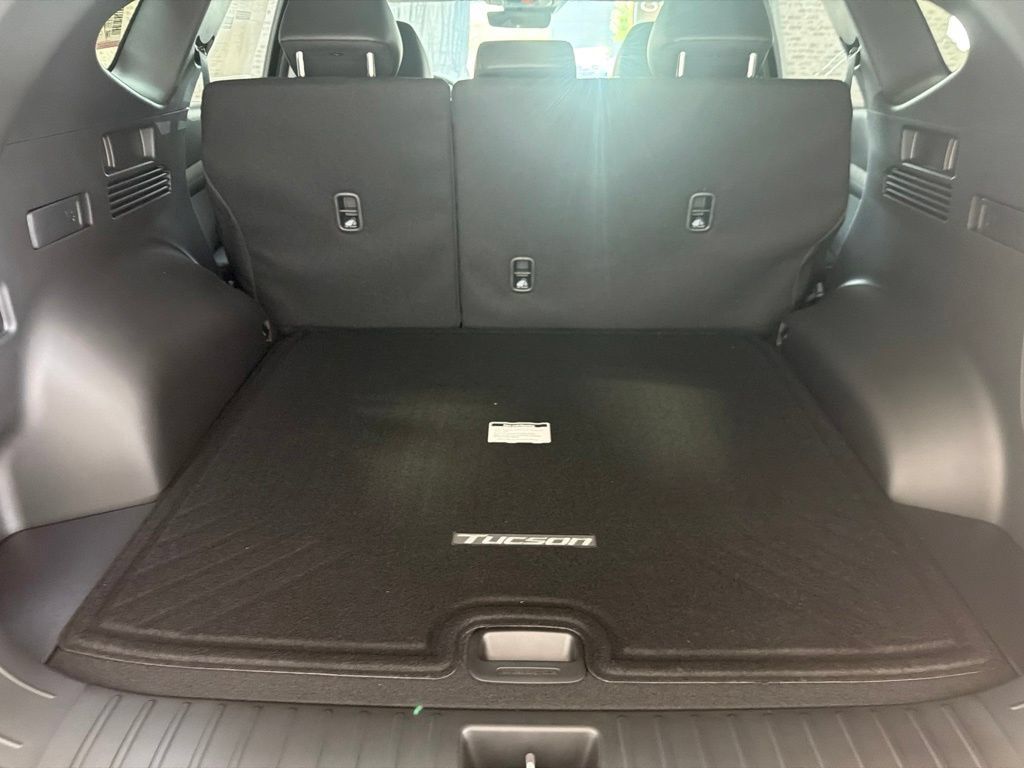 New 2026 Hyundai Tucson Limited AWD/4WD image 9