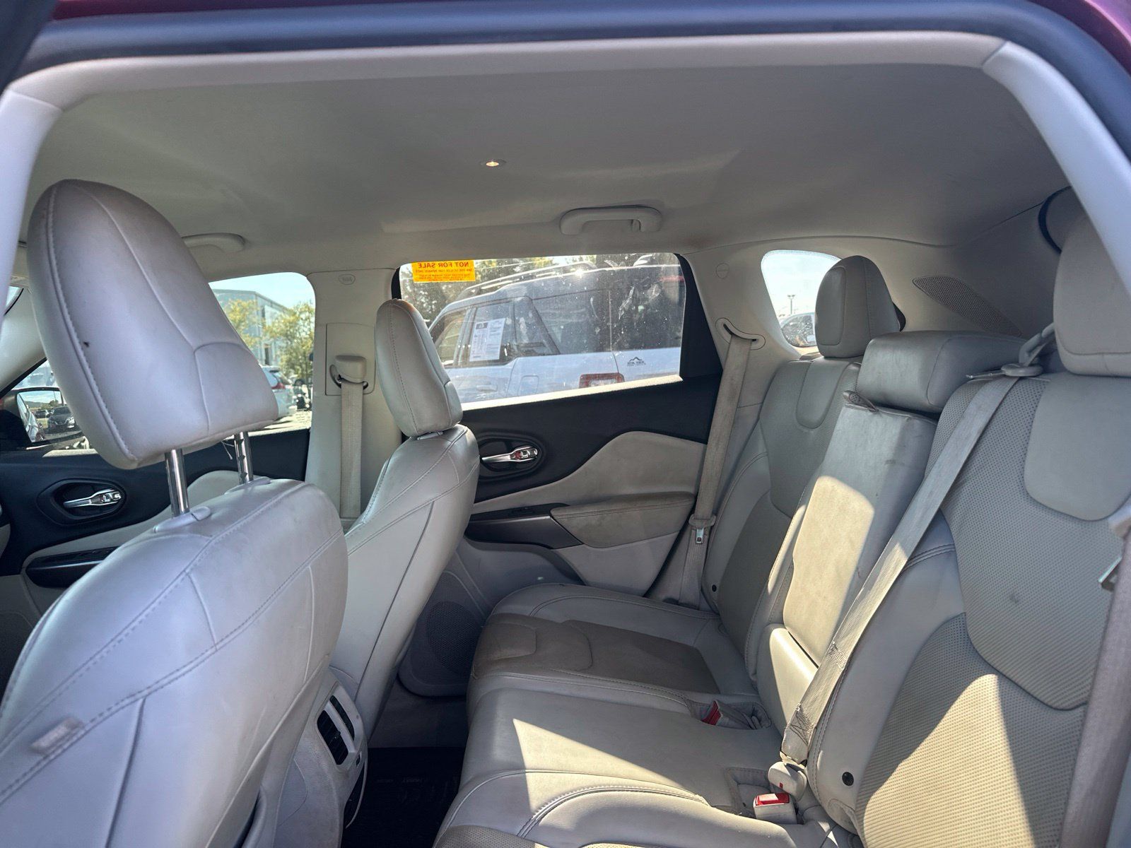 Used 2019 Jeep Cherokee Limited AWD/4WD image 8
