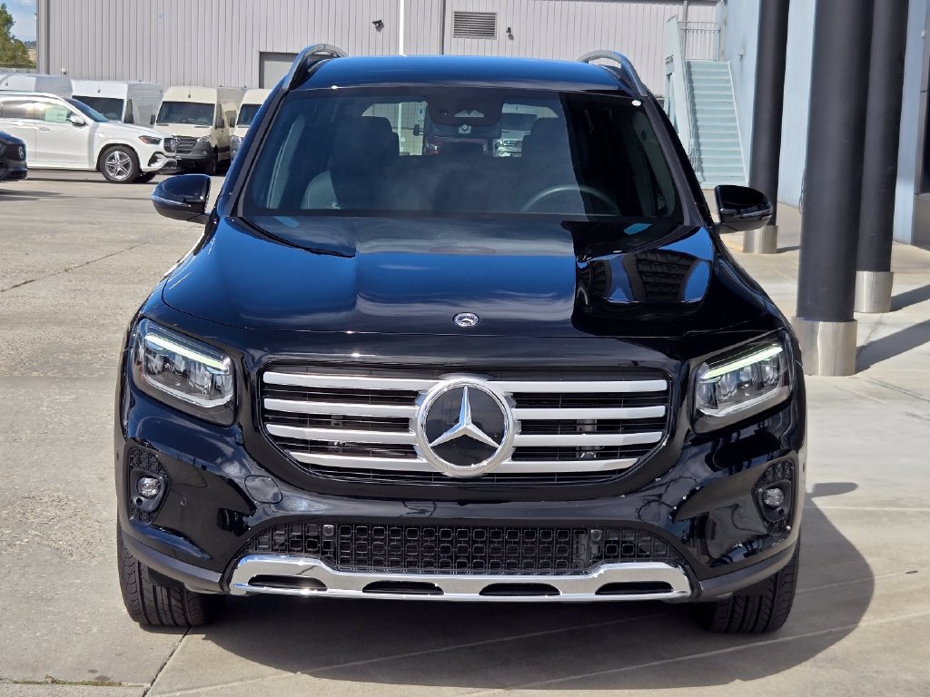 Used 2025 Mercedes-Benz GLB 250 4MATIC image 39