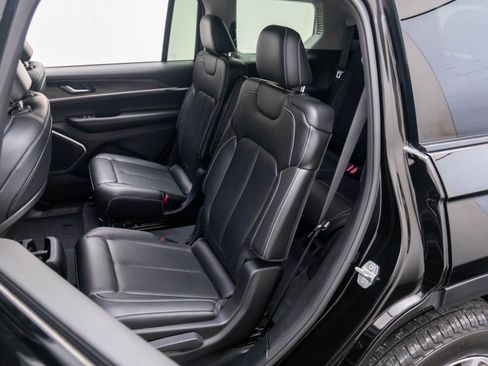 Used 2021 Jeep Grand Cherokee L Limited image 16