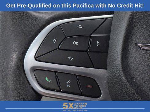 Used 2022 Chrysler Pacifica Touring-L FWD image 21