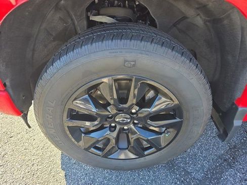 Used 2022 Chevrolet Silverado 1500 Custom image 10